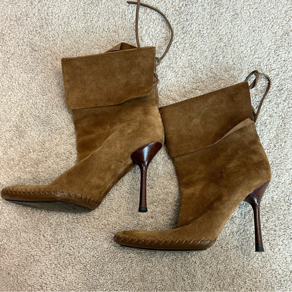 Gucci Vintage Camel Suede Leather folded Peter Pan lace up Ankle Boots Sz 8.5 - Picture 4 of 14